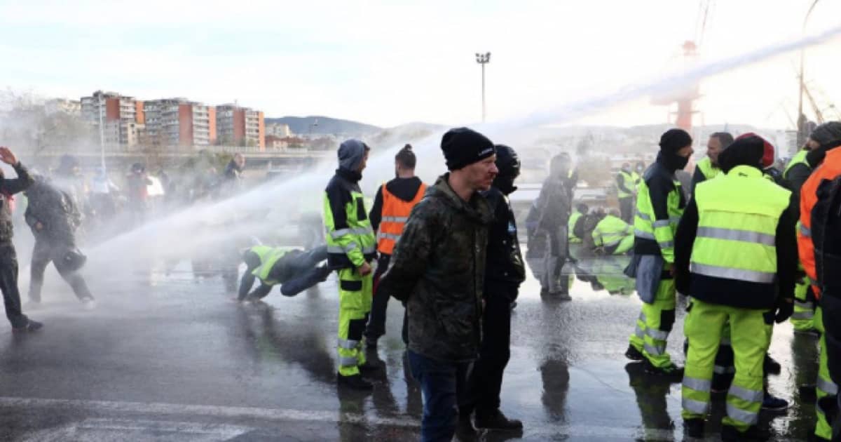 Gli strascichi delle manifestazioni no Green pass nel porto di Trieste