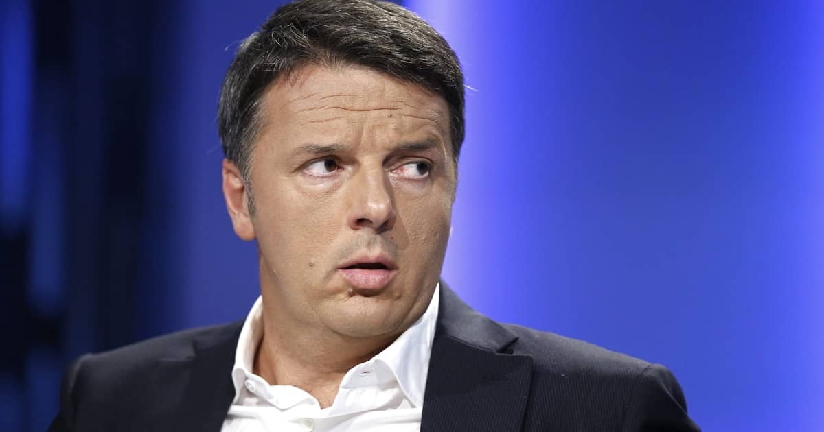 Renzi chiede l'immunità parlamentare