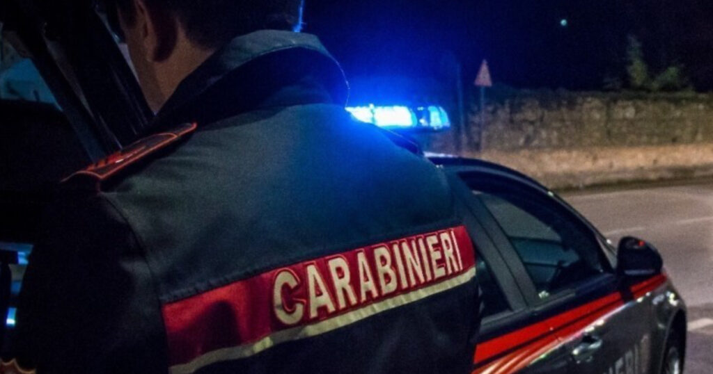 Carabinieri senza Green Pass sfrattati dalle caserme