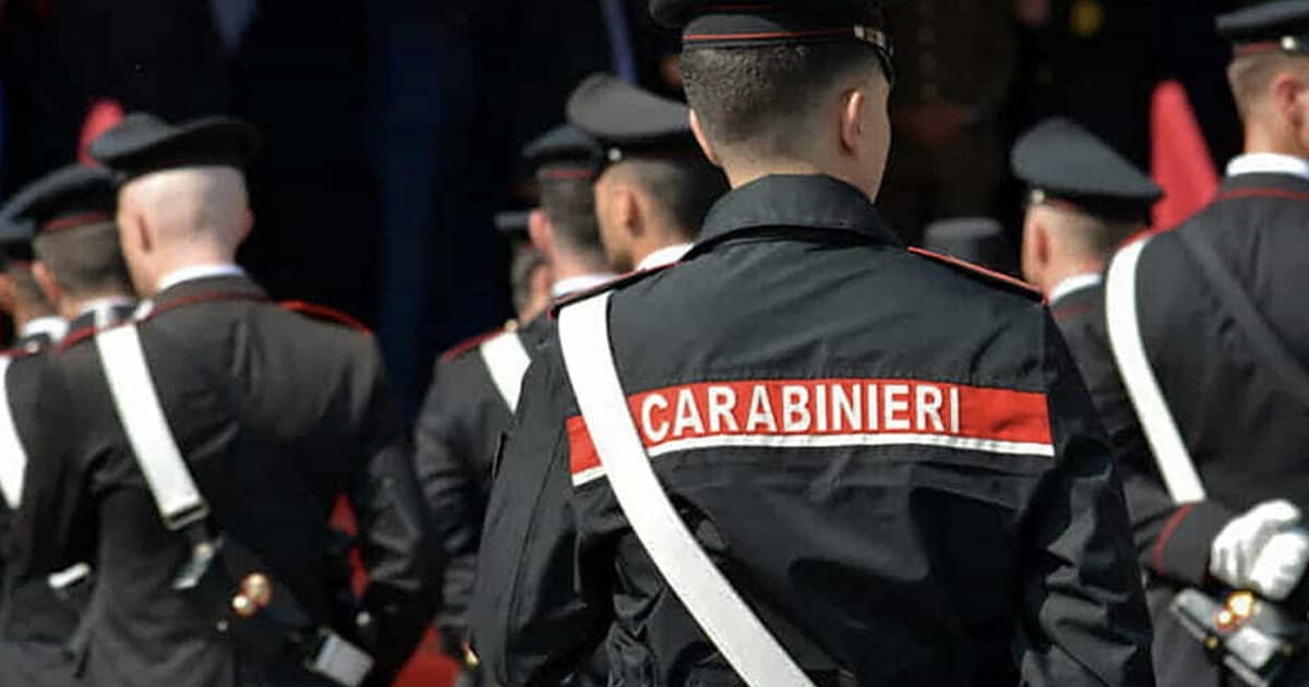 Coppia carabinieri no vax con il Covid lui muore